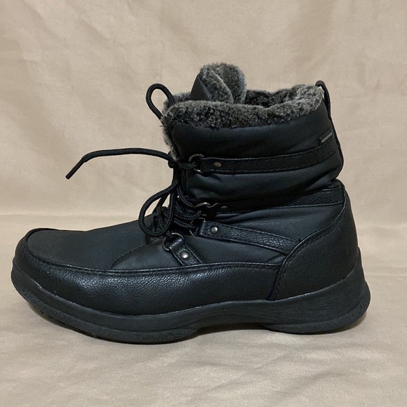 Weatherproof 8 Boots - Picture 11 of 13